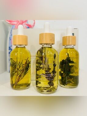 Botanical Hydrating Body Oil — Rosemary, Lavender or Eucalyptus